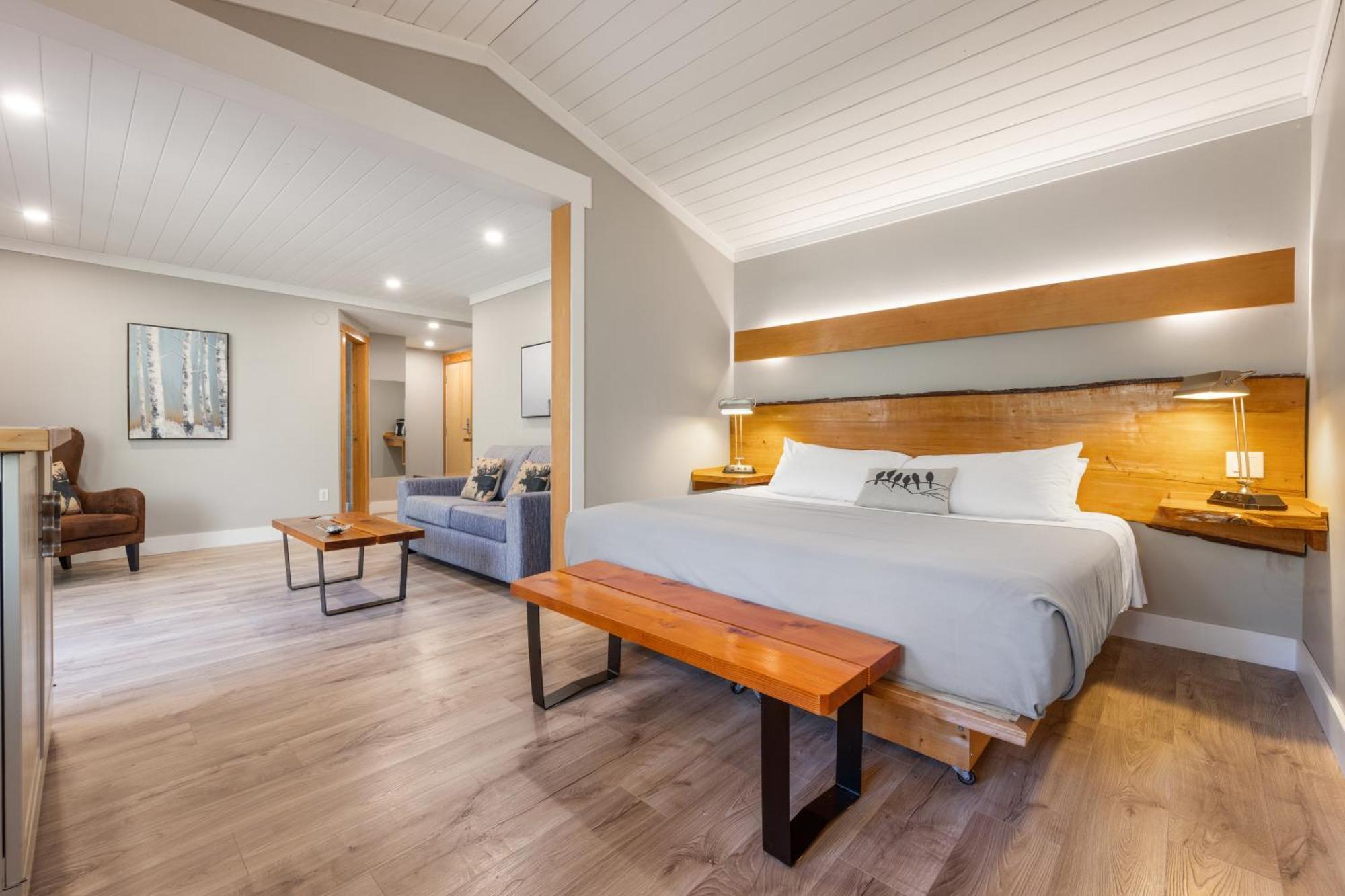 Egmont West Coast Wilderness Lodge מראה חיצוני תמונה