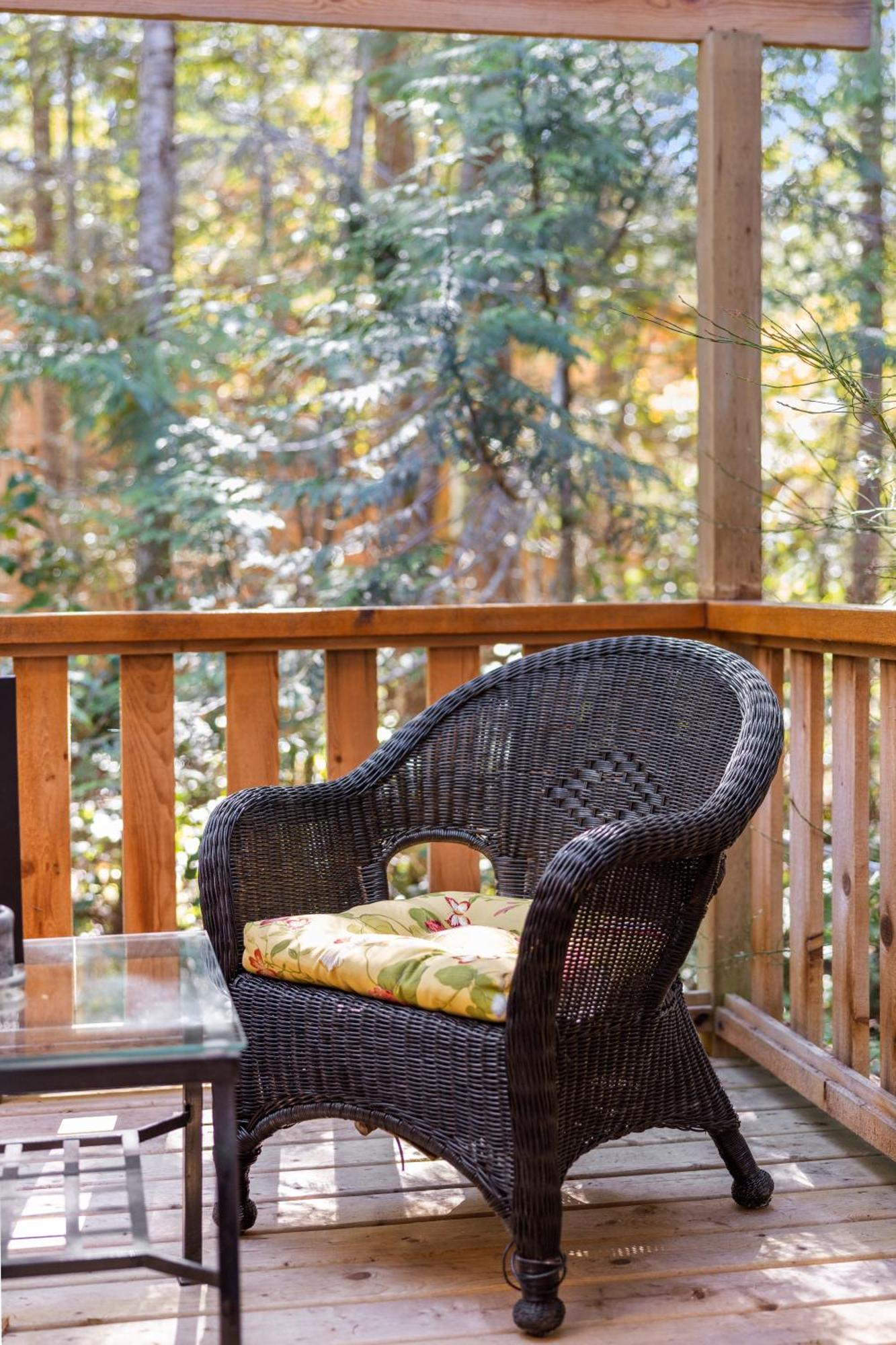 Egmont West Coast Wilderness Lodge מראה חיצוני תמונה